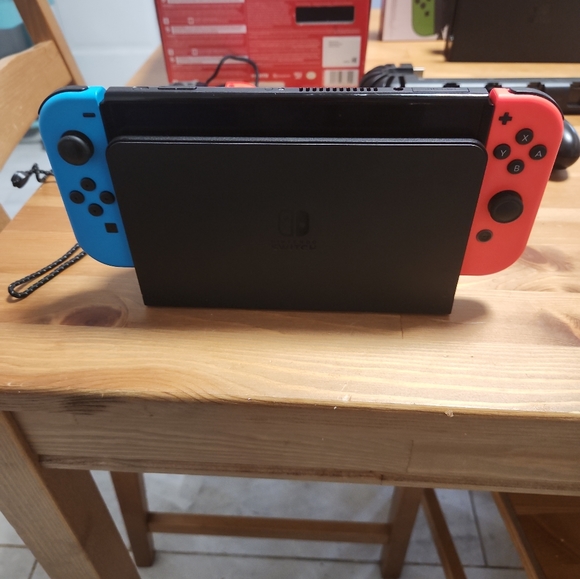 2 Nintendo switch oled - Picture 4 of 5